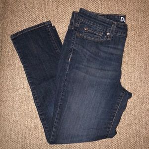Levi Denizen Modern Straight Crop Size 8 Jeans